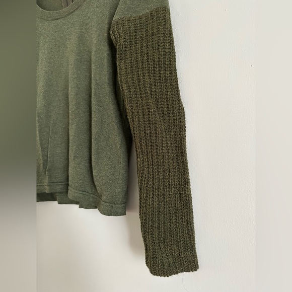 Vintage 2006 Miu Miu ( Prada) long sleeve scoop neck sweater with zipper back - Picture 7 of 12